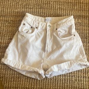 Zara white jean shorts high waisted size 2